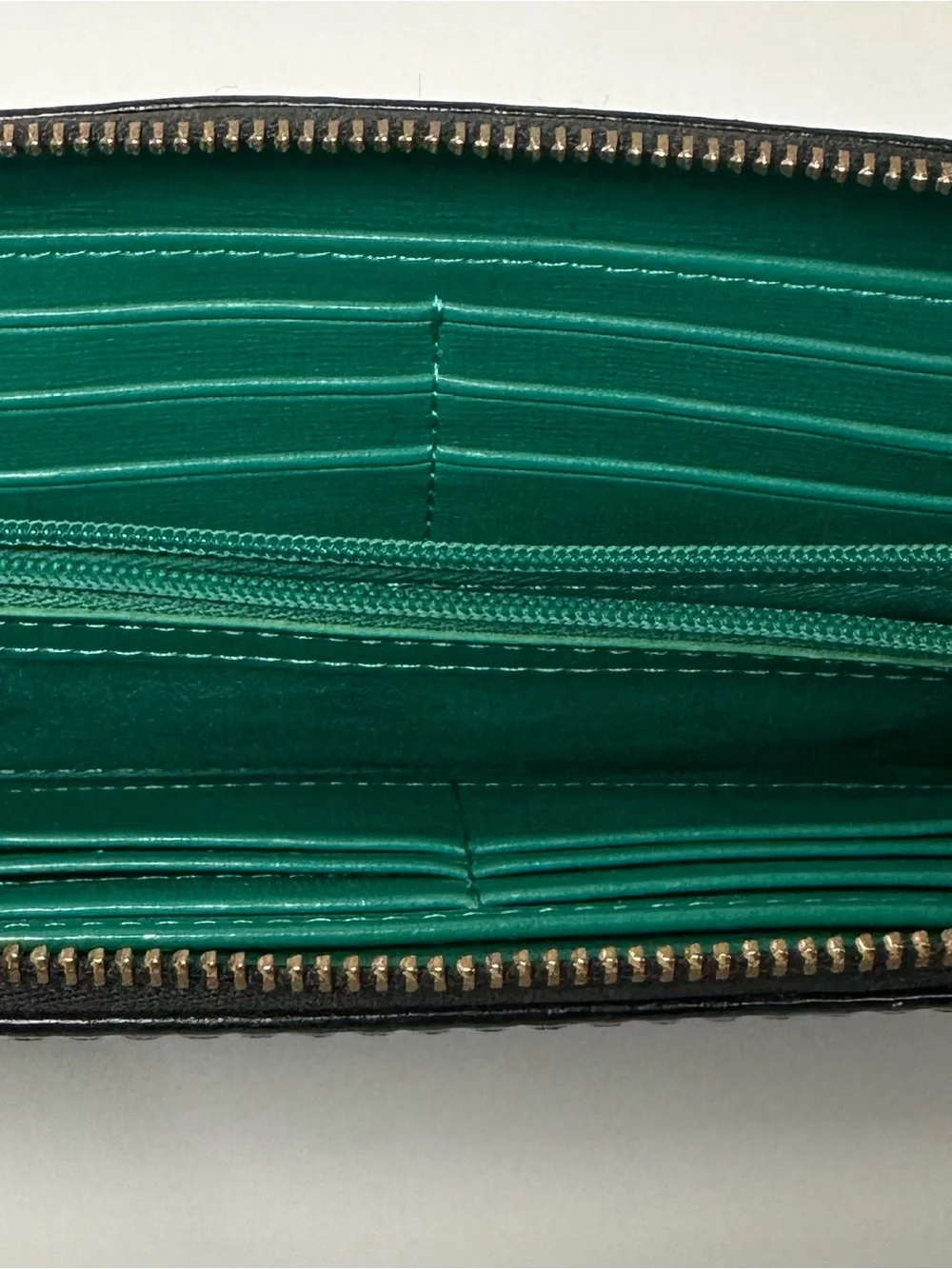 Fossil Black Leather Zip Wallet with Gold Logo Green Inside